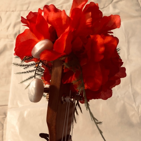 Lei,  Orange Ukulele Silk Flower Lei. New by nancyb - Picture 2 of 2